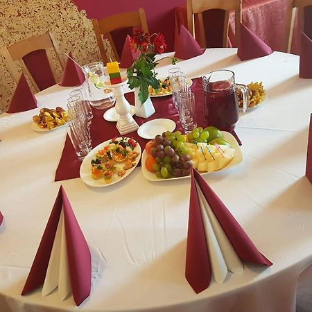 Pasienis Pasvaliečiai Buitenkant foto